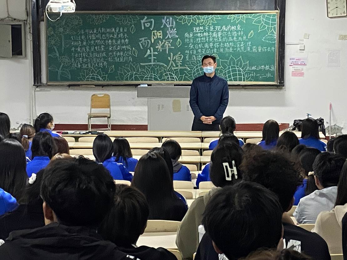 图示, 示意图
中度可信度描述已自动生成