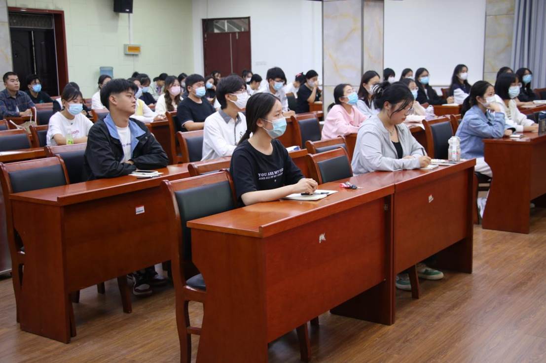 图示, 示意图
中度可信度描述已自动生成