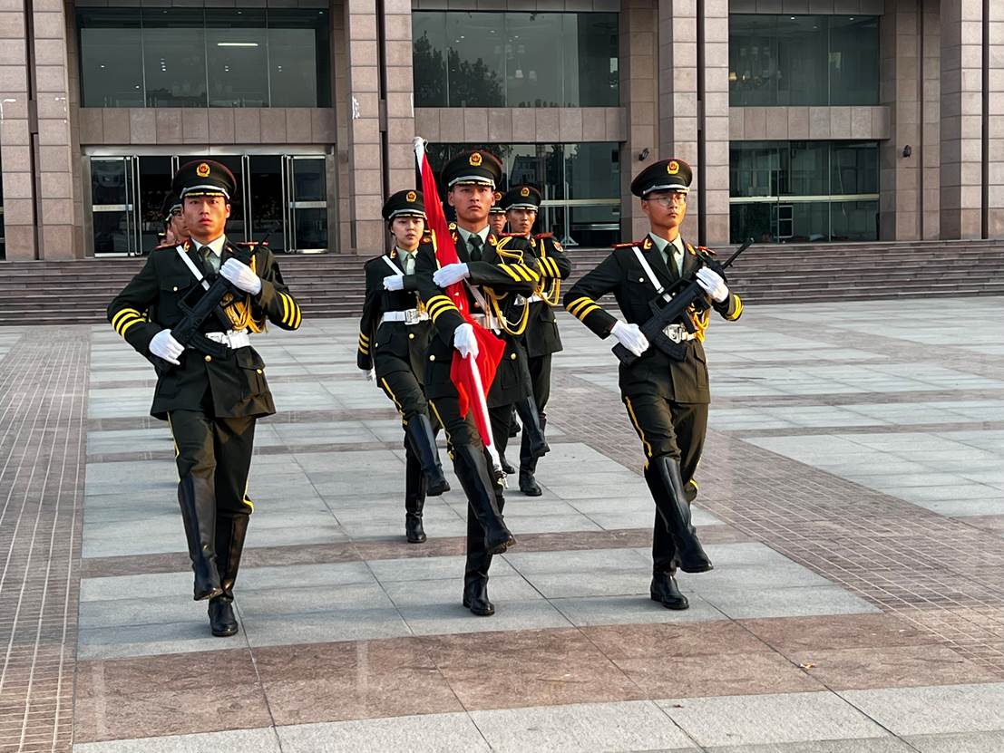 图示, 示意图
中度可信度描述已自动生成