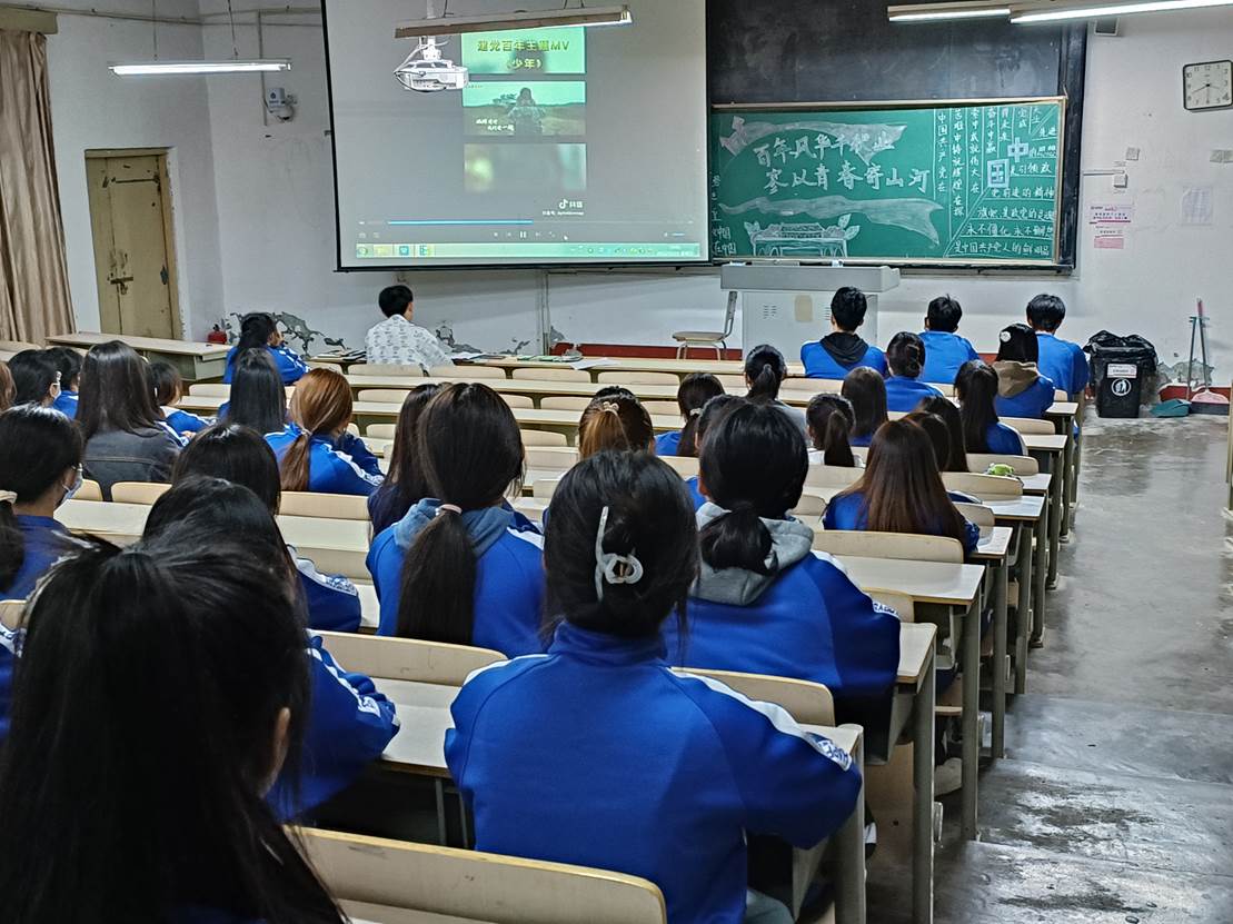 图示, 示意图
中度可信度描述已自动生成